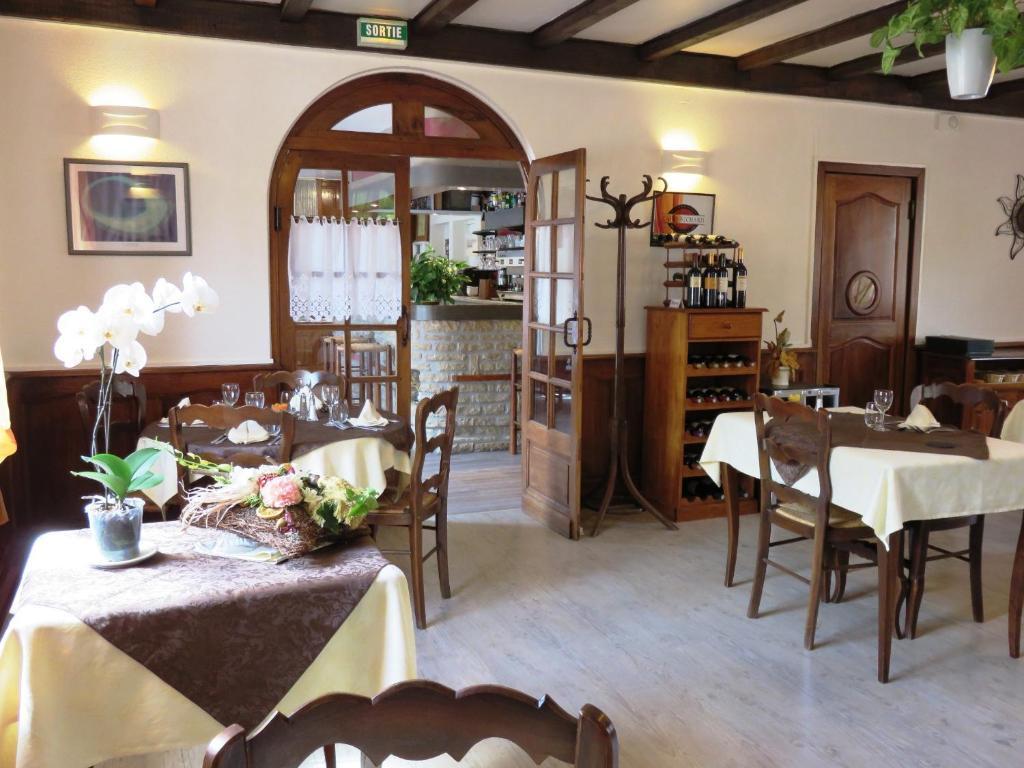 Le Relais Du Pont De Rhodes Hotel Frayssinet Esterno foto
